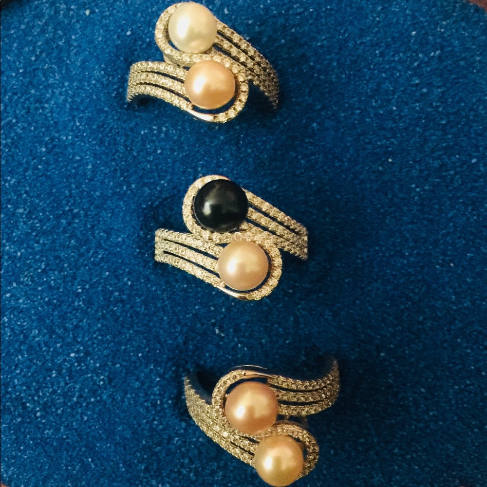 Vantel Settings with Fresh Water Pearls.